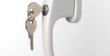  یراق آلات درب و پنجره upvc